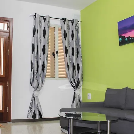 Town House Close To Balluta 76b * סליאמה