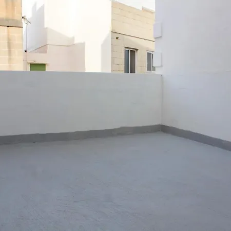 Town House Close To Balluta 76b